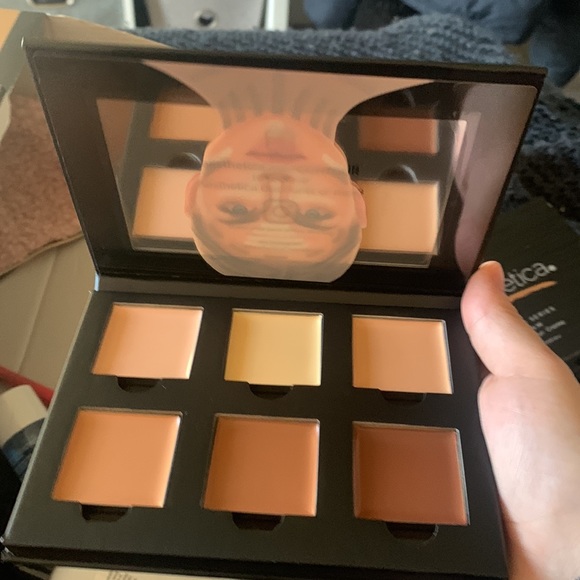 Contour cream from Aesthetica - Picture 2 of 3